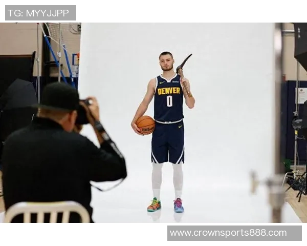 媒体人呼吁NBA球员用实力打破对华人成见以077和约老师为榜样 媒体人呼吁NBA球员用实力打破对华人成见以077和约老师为榜样