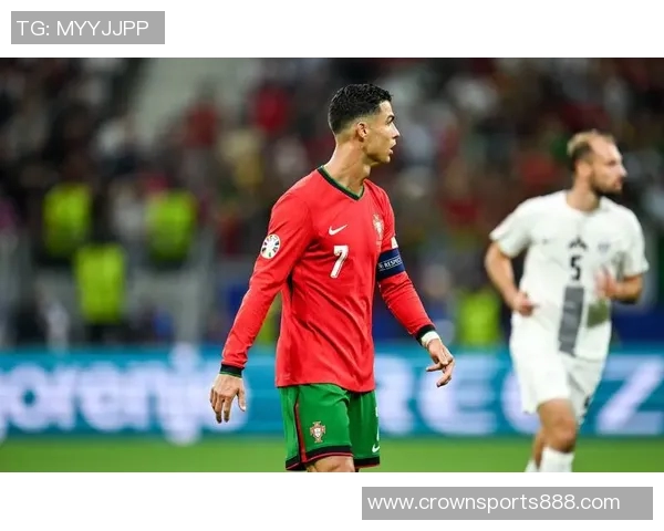 C罗四十岁依然年轻面容整形医生揭秘其可能的多次整形手术经历