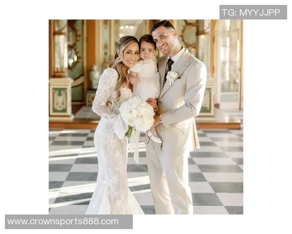 小吧社交秀：胡梅尔斯女友惊艳T台卡卡贝克汉姆同框引发热议